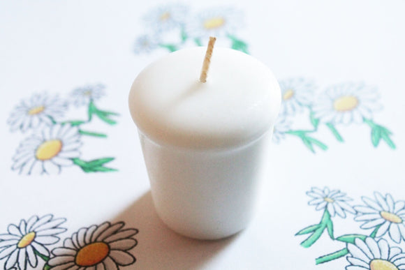 Daisy Scented Votive Candle - Paraffin Wax - Home Decor - Votive Candles - Wedding Candles - Birthday Candles - Candle Favors